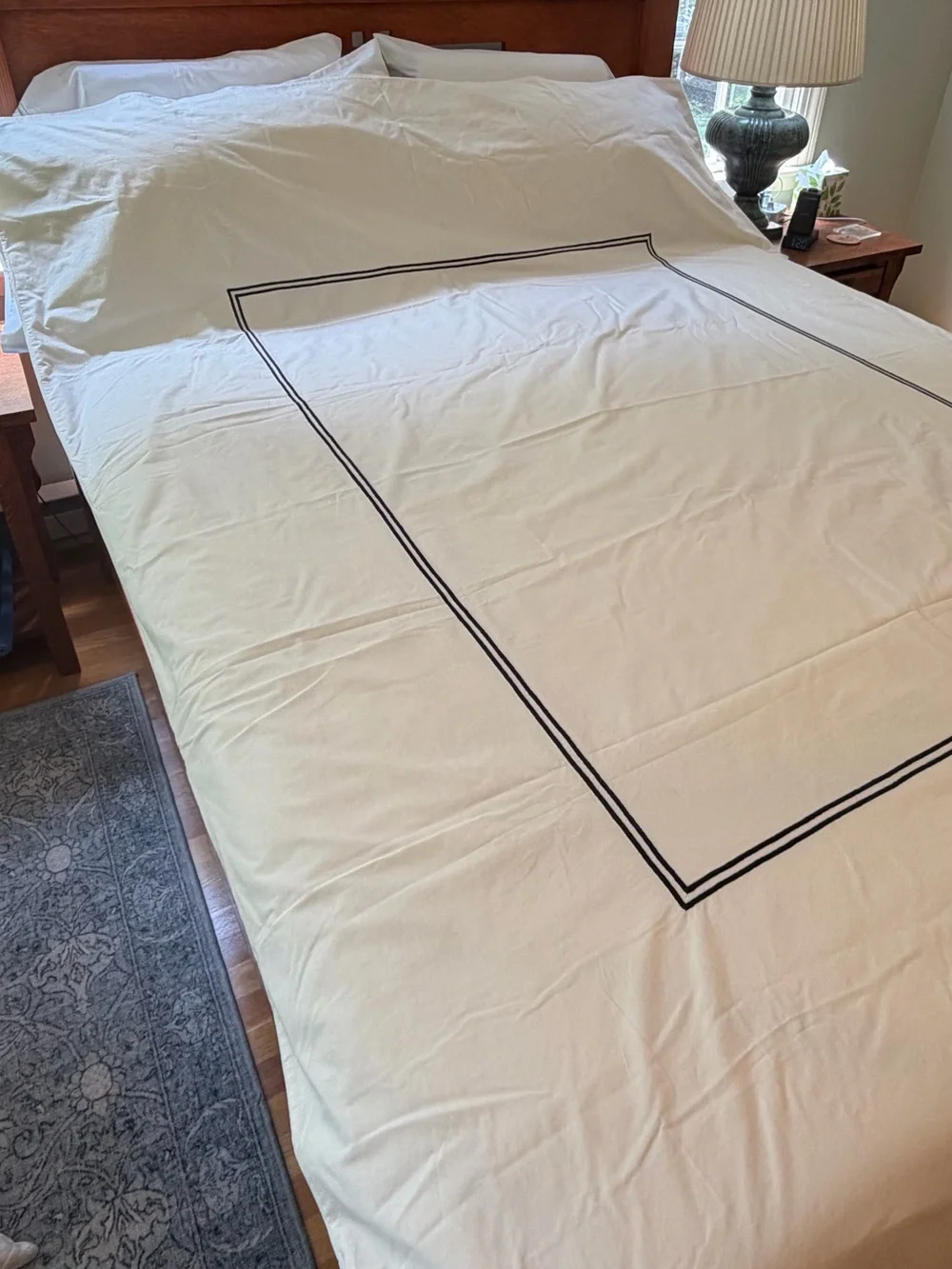Restoration Hardware GUC Full Size White Duvet Cover with Navy Double-Line Borde